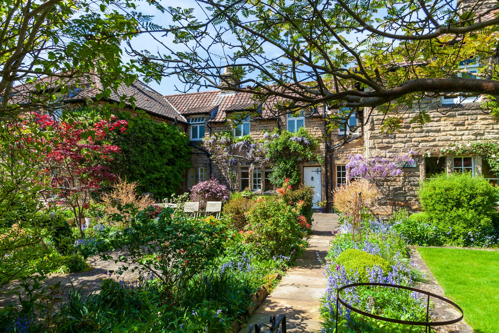 Illustrative photograph for A garden, a storybook weekend
